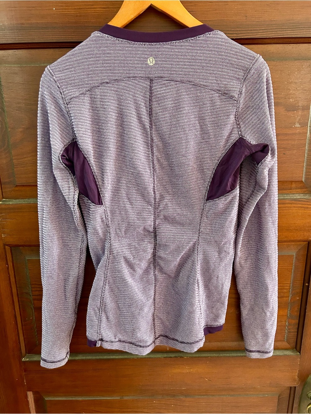 lululemon athletica Base Runner in Lavender Textured Long Sleeve Top - Picture 4 of 11